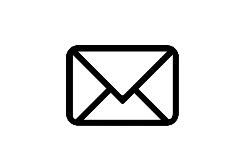 Kontur eines geschlossenen Kuverts in schlichtem, sauberem Design auf weißem Hintergrund.