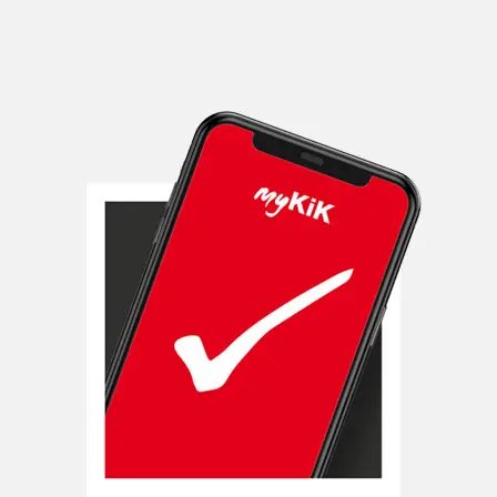 Ein Smartphone, das einen roten Sperrbildschirm und einen roten Schriftzug "myKiK" aufweist. Ein Smartphone, das einen roten Sperrbildschirm und einen roten Schriftzug "myKiK" aufweist.