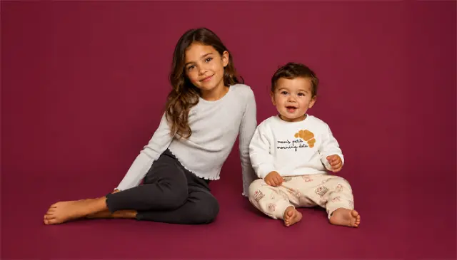 Kinder im Outfit für den Schulstart
