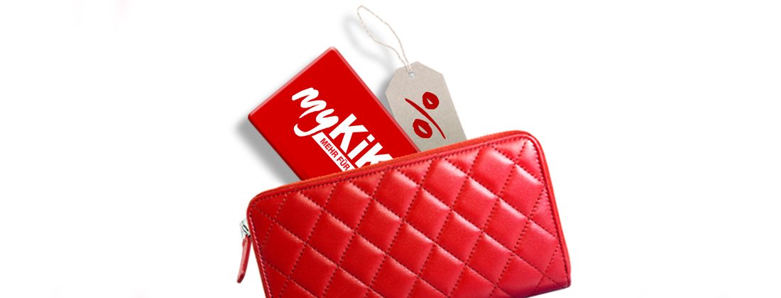 Eine rote Geldbörse mit der myKiK-Vorteilskarte, die etwas herausguckt.